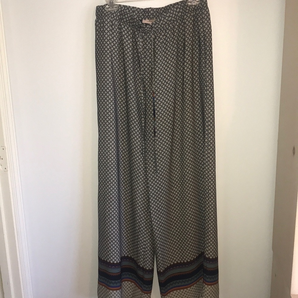 Flowy patterned pants